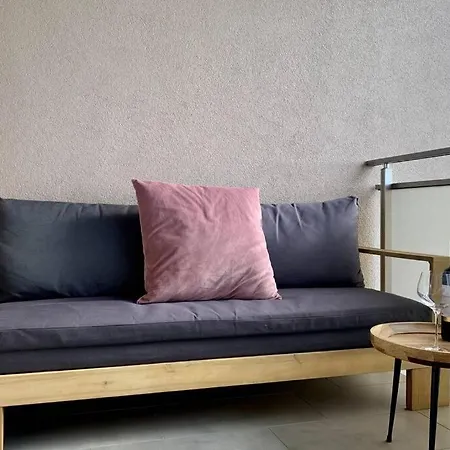 Modern Studio Apartment With Balcony